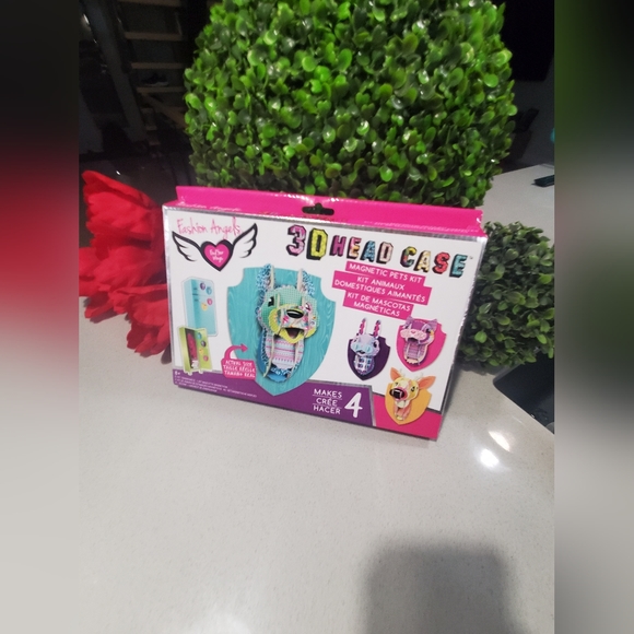 NWT FASHION ANGELS 3D head case - Picture 2 of 7